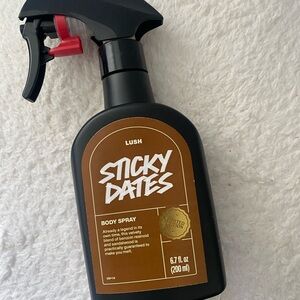 Lush Sticky Dates Body Spray
